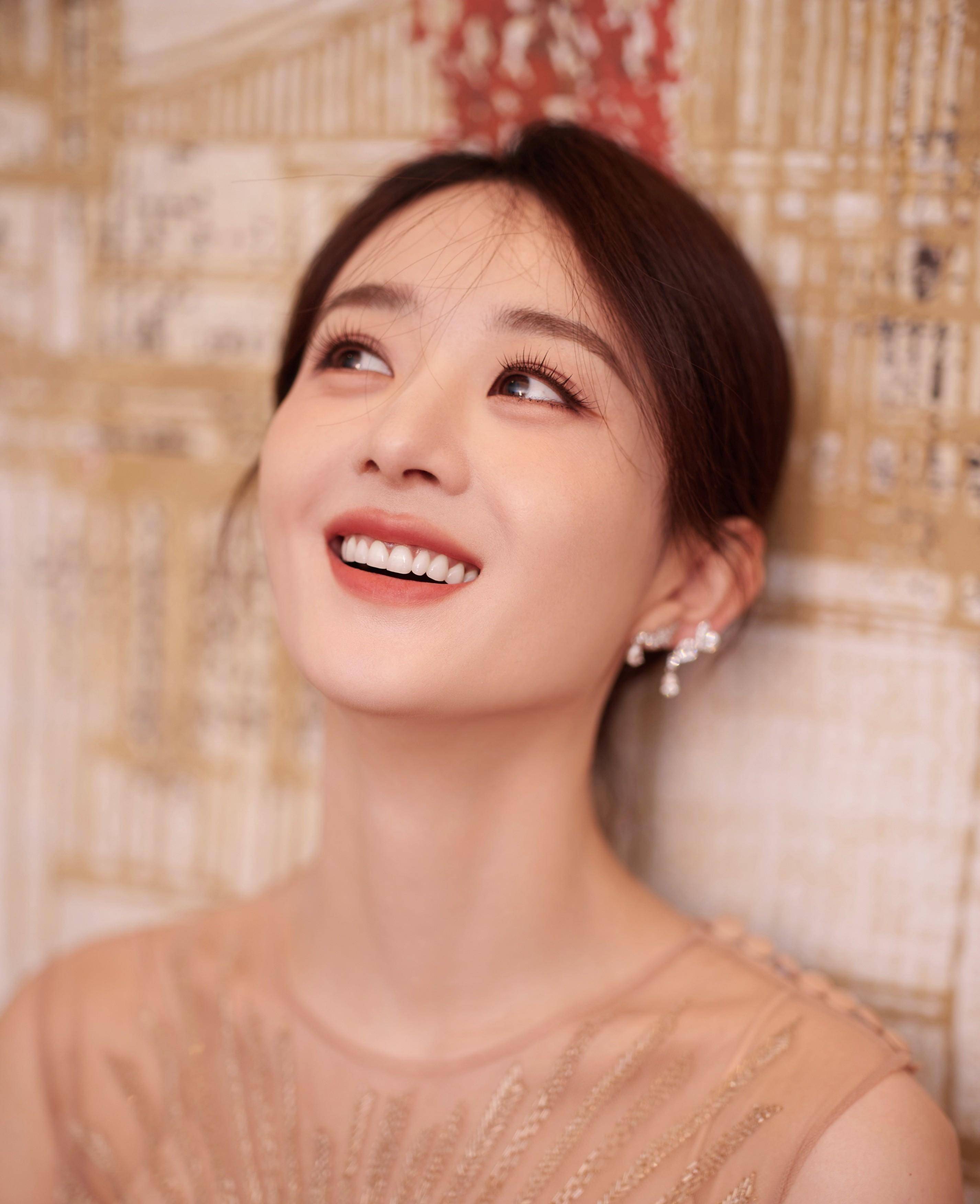 学习赵丽颖的裸妆技巧,展现自然清新之美!_效果_轮廓_粉色