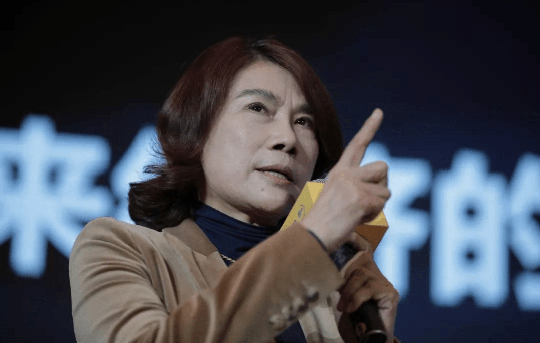 并且格力电器刚刚发生了收购珠海银隆受阻,定增方案流产的变故.