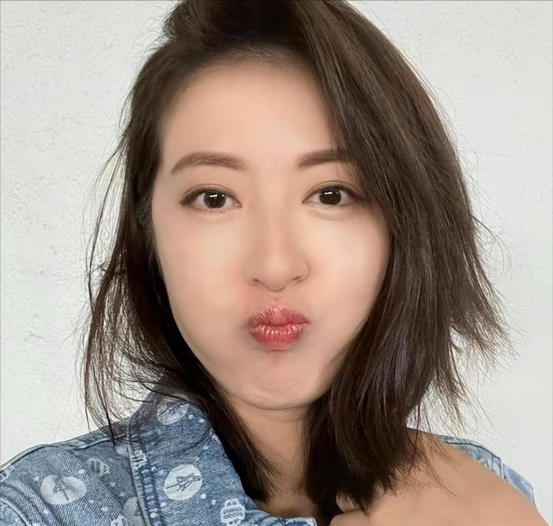 唐诗咏用20年从小演员到tvb一姐,如今却主动离巢,拒绝高层挽留_舞台剧