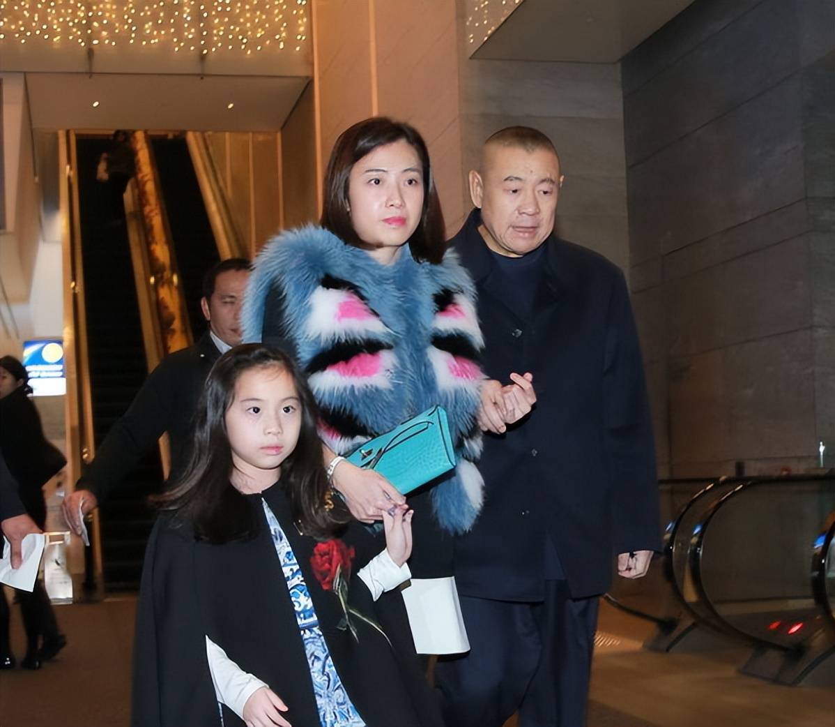 吕丽君才是甘比的恩人,刘銮雄是因为她太贪心,才把家产给甘比_女朋友