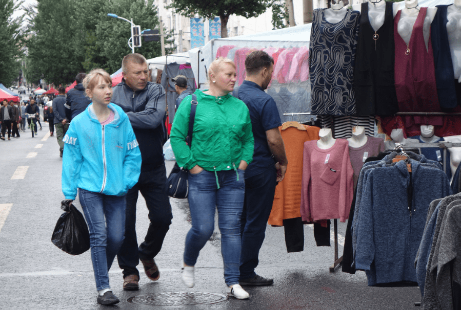 俄罗斯人在黑河享受互联生活直称幸福,这就是中国的魅力!