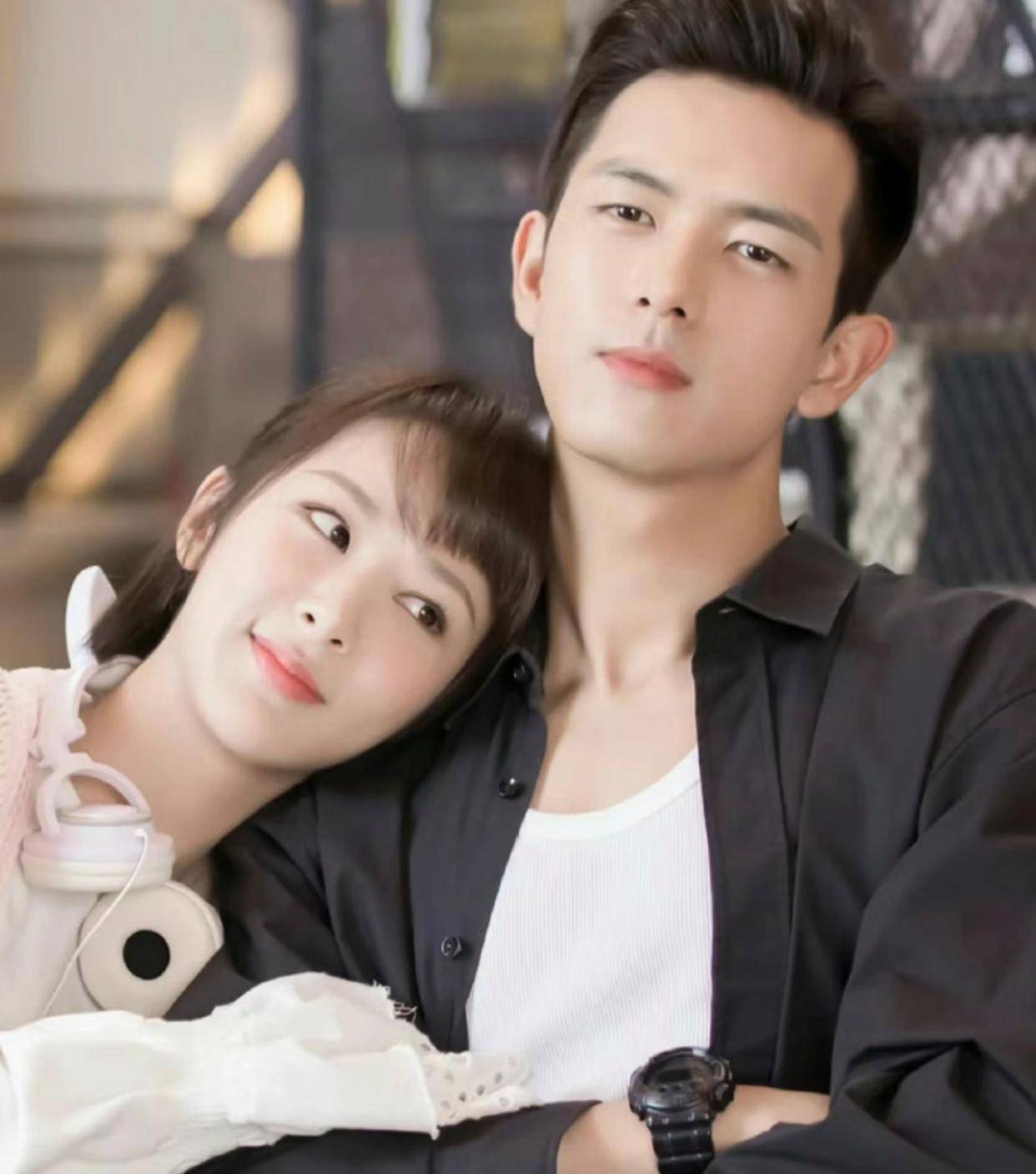 杨紫李现二搭引争议,曝杨紫给李现牵线,两人平番_刘亦菲_消息_演技