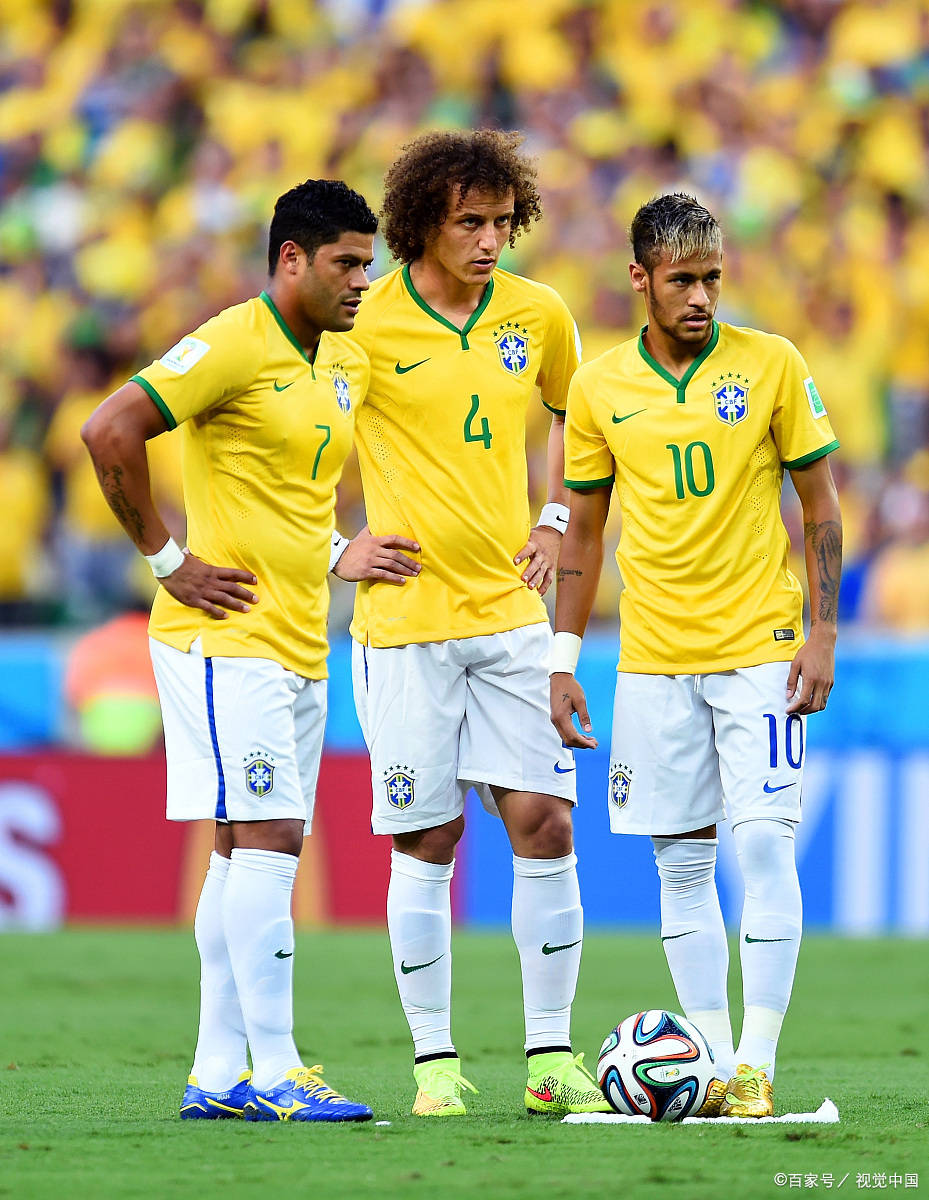 11月16日,引人注目的世界杯预选赛即将在哥伦比亚与巴西之间展开_比赛