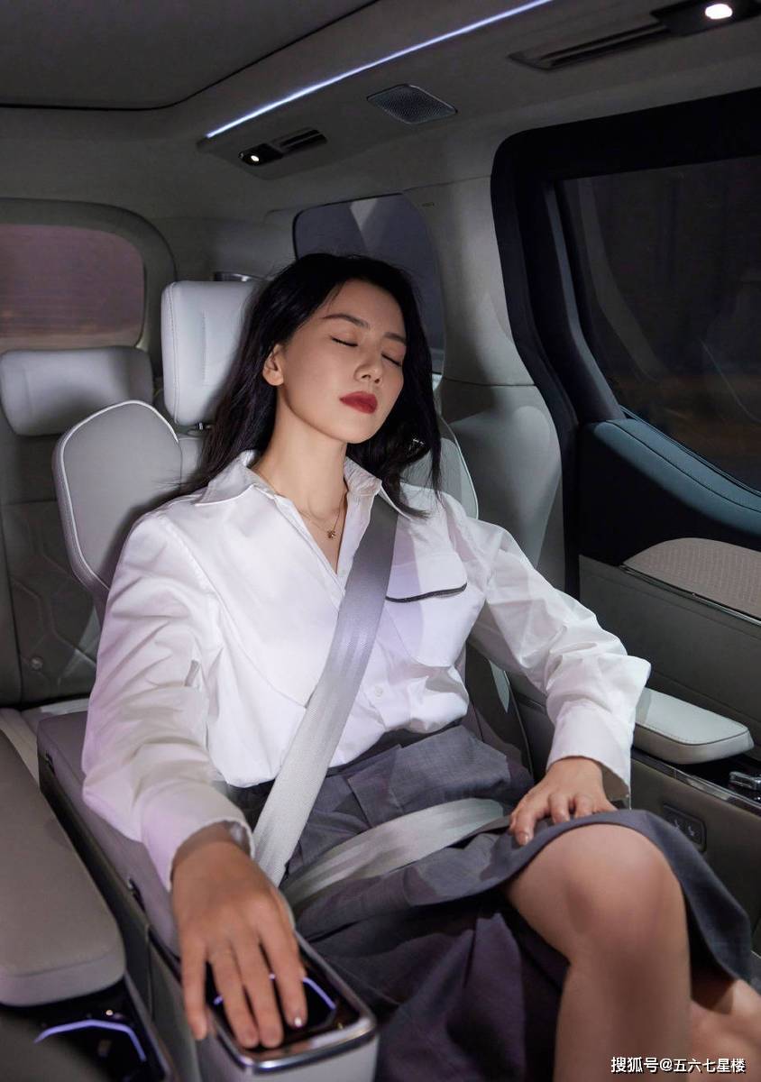 十分嫉妒赵又廷!_照片_衬衫_白色