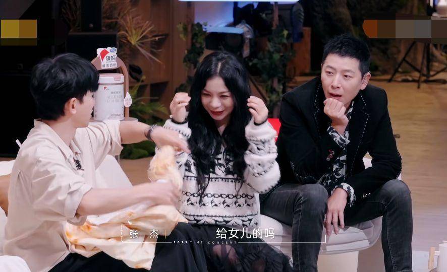 迎娶谢娜12年后,张杰扭转被唱衰的爱情,三个女儿成了最好的见证_时候