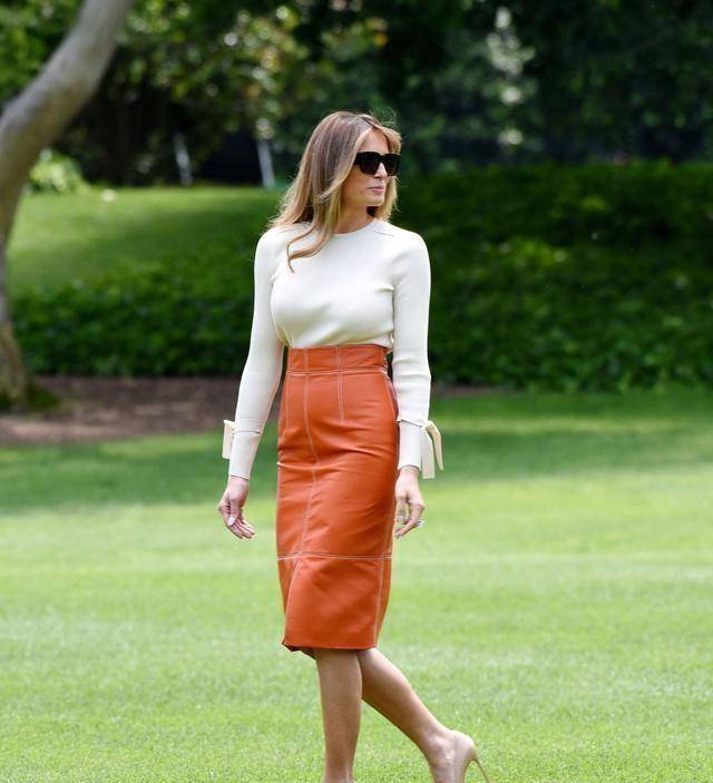 梅拉尼娅为显身材真够拼,穿20cm高跟鞋气场全开,脚却挤的变形了_衣服