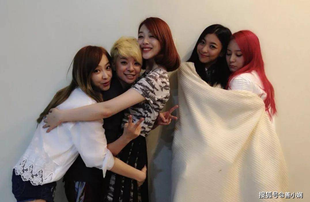 崔雪莉生前采访曝光,谈韩娱内幕,为女性发声,为不够优秀而自责_公司