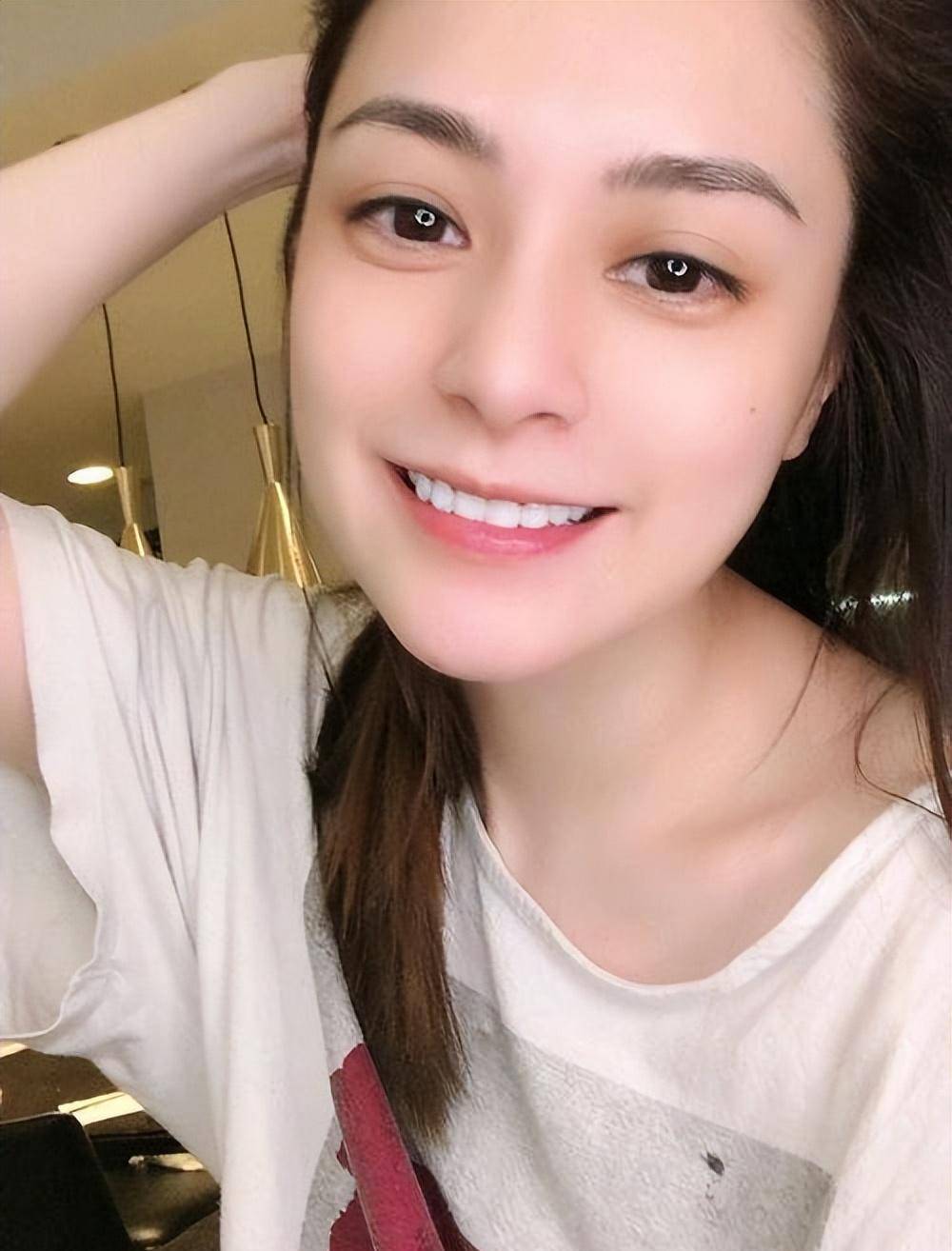 "漂亮的身材差,丑的身材好"这些明星的脸和身材反差