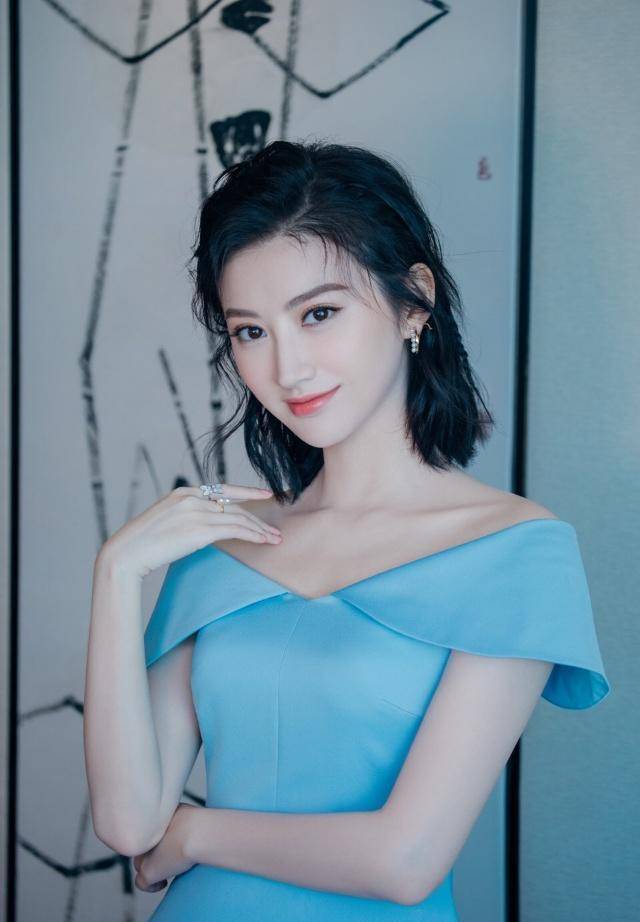 景甜剪掉10年长发,留摩卡波波头发型,29岁秒变成19岁少女_短发_造型