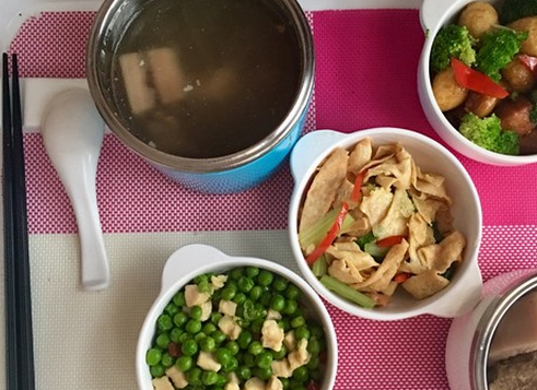 七款花样月子晚餐食谱,产妇不仅吃的美,奶水还足,娃儿喂得饱(图6) 七款花样月子晚餐食谱,产妇不仅吃的美,奶水还足,娃儿喂得饱(图6)