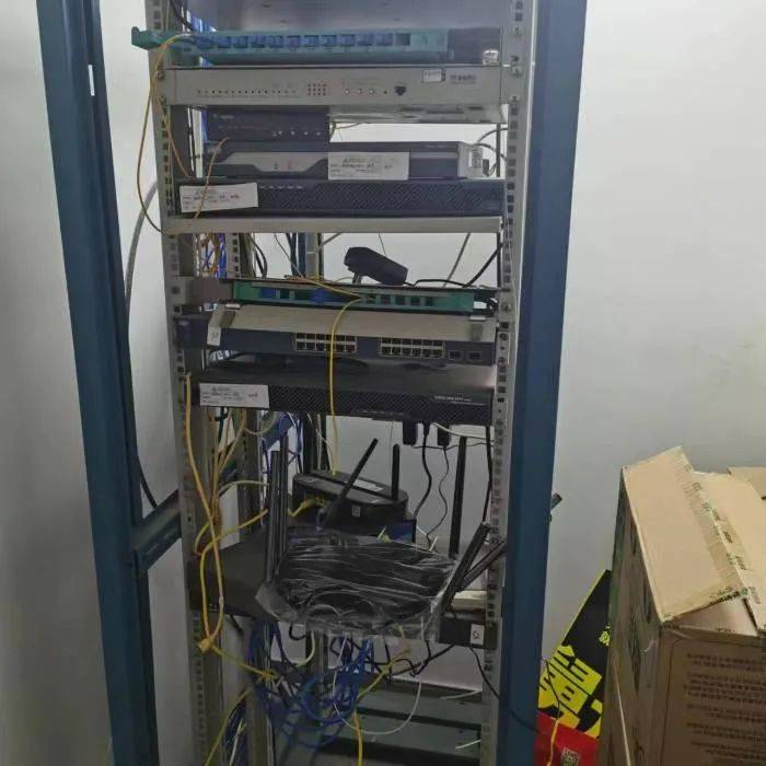 看货地址:江苏省南京市鼓楼区中山北路28号江苏商厦看货联系:赵真真