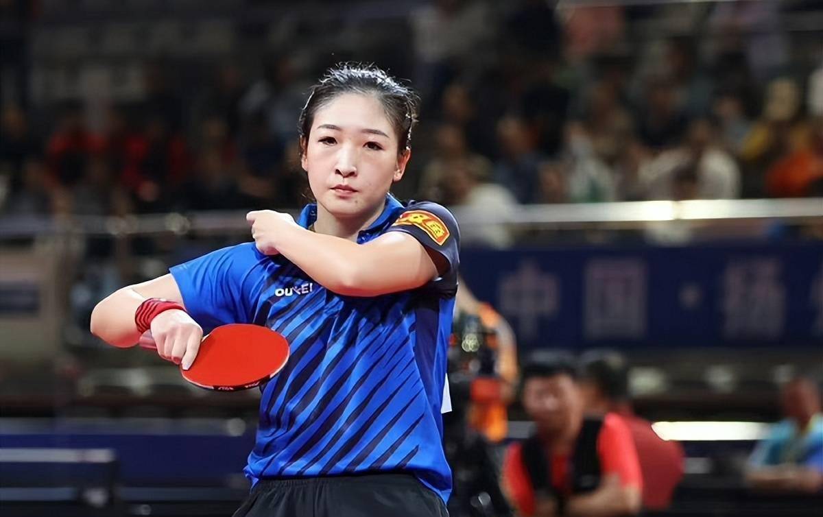 刘诗雯走红毯,美艳大方气场强大,并透露重要信息,球迷有福了_比赛