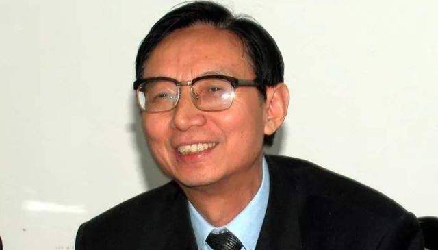 "地主"后人年轻时被学校除名,而后劳动改造20年,81岁出山救急_尹明