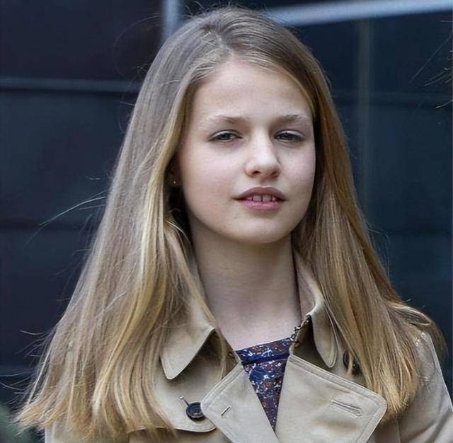 夏洛特的支持者太狂热,为她出谋划策:让乔治去迎娶莱昂诺尔公主_英伦