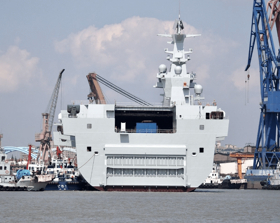 第4艘075攻击舰即将下水,4万吨巨舰"下饺子",形势不等人?