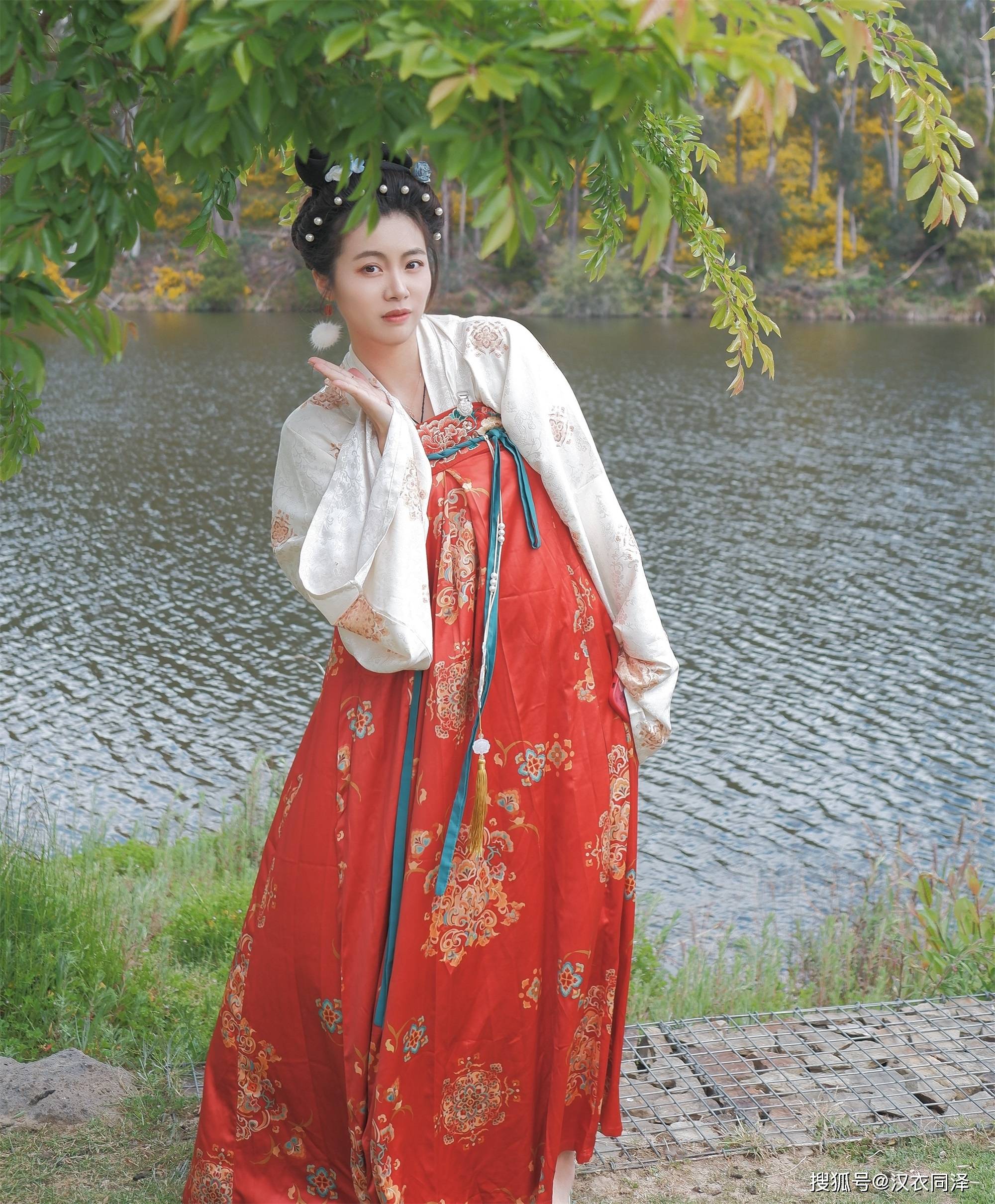 汉服复兴之路,专访新西兰汉文化协会负责人"舒涵 leyna"
