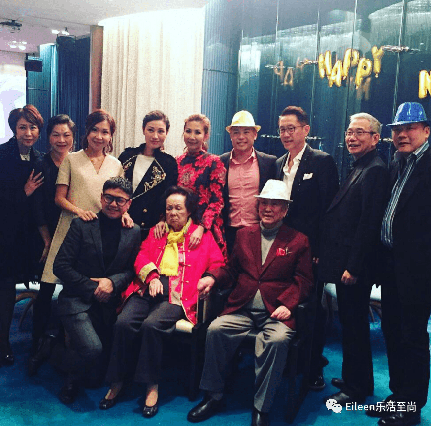 李嘉欣的公公许世勋,是许家的二代掌门人,1990年便已跻身香港富豪榜第