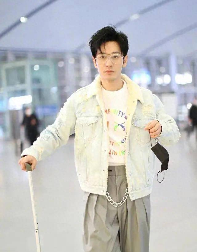 黄晓明真接地气!