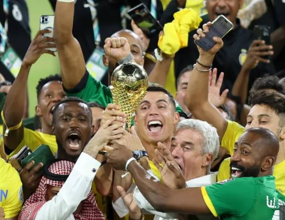 有史以来赢得奖杯最多的十大球员_荣誉_西班牙_欧冠