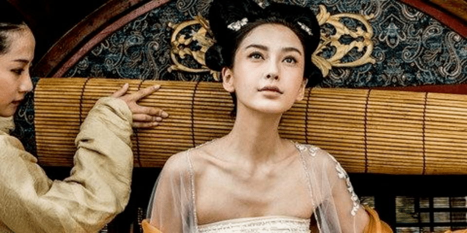 杨颖陆续参与了徐克的《狄仁杰神都龙王》和乌尔善的《寻龙诀》等大