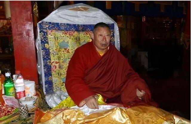 王兴夫的"活佛"路:10年疯狂敛财2亿,住豪华别墅骗女弟子_气功_工作