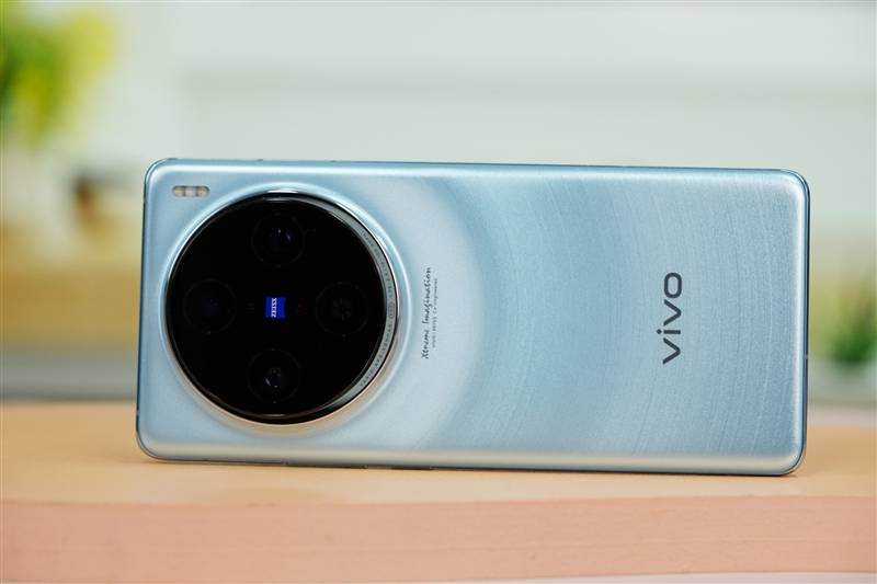 拍月亮那都不是事儿！vivo X100 Pro评测：APO认证的超级长焦 它能拍太阳(图6)