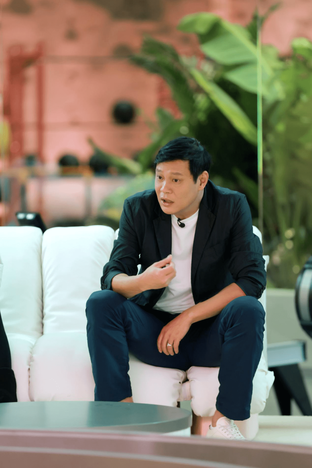 选手情绪失控,队长不让吃饭,也只有这档节目敢播_团队_李景亮_比赛