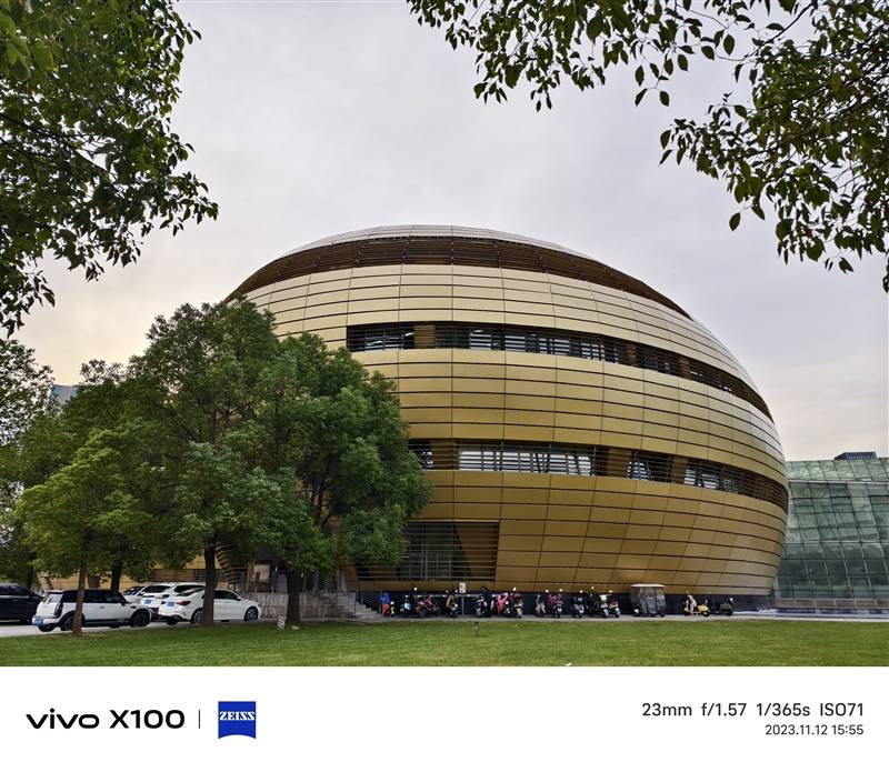 潜望长焦不再是超大杯的特权！vivo X100评测：最具性价比的标准版影像旗舰(图14)