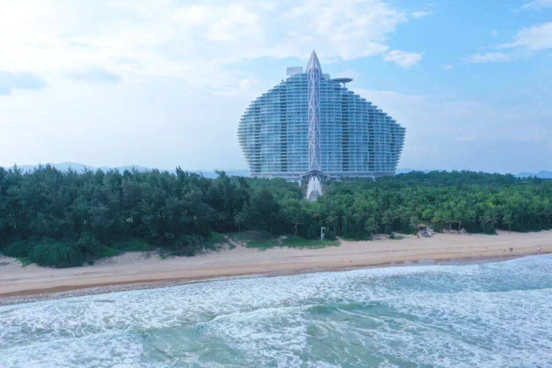 打卡海棠湾c位度假酒店,拥绵长海岸线,揽超广角海景_宾客_泳池_设计