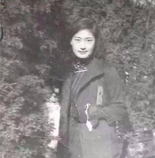 粟燕萍见前夫沈醉前,和丈夫讲:他假如扇我耳光,你不要还手_时候_戴笠