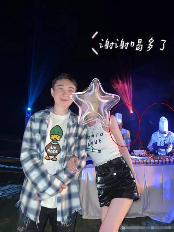 女方年纪小像学生,王思聪为其夹菜宠爱有加_网友_生活_恋情