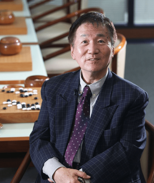 林海峰获赠中国棋界特殊礼物 结束长达一年半十五连败_围棋_九段_日本
