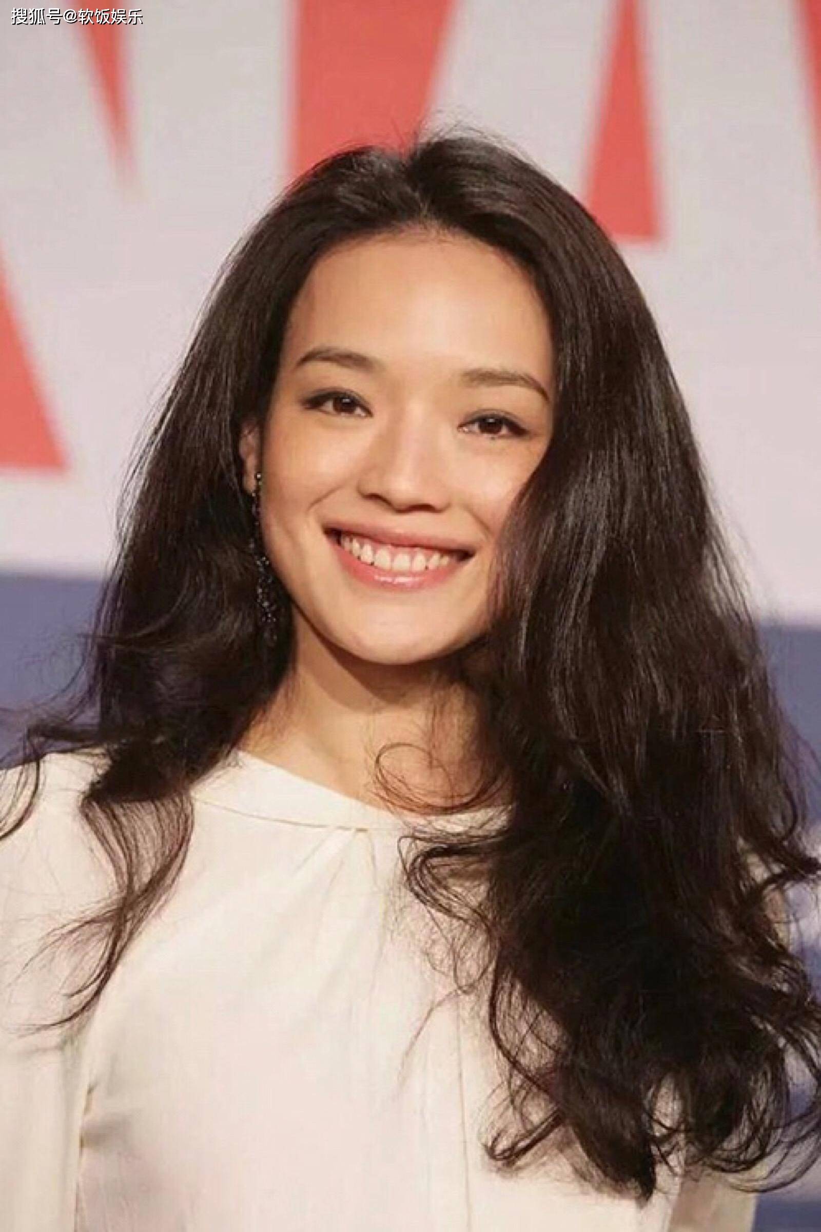 舒淇,原名林立慧,出生于台湾省新北市新店区.