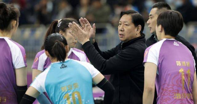 天津女排3-0轻取河北,王宝泉调整能力获赞_比赛_教练_球迷