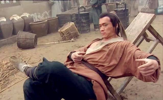 武松喝多了才比较能打?他在打蒋门神前为何要拼命把自己灌醉?