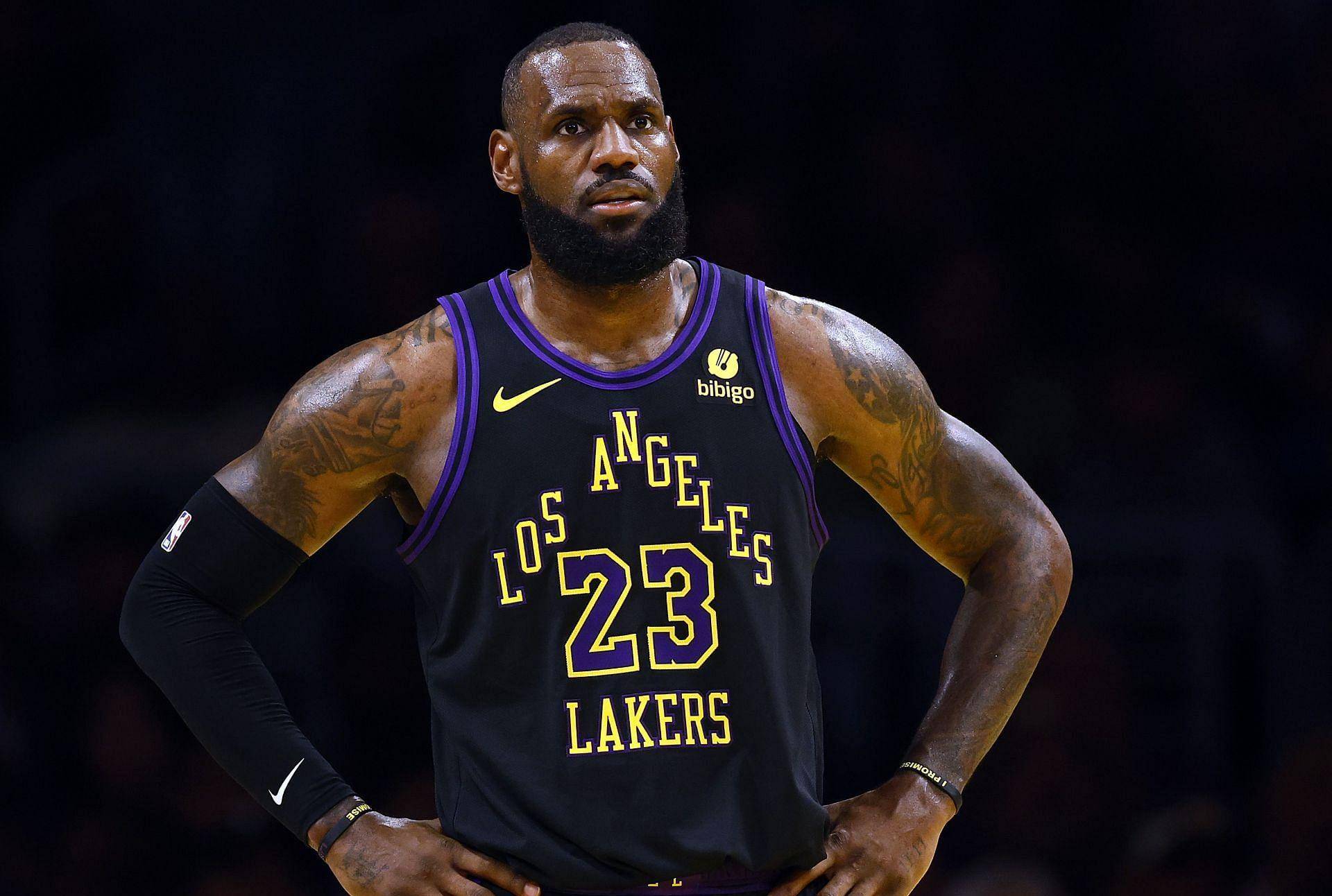 詹姆斯创造了新的纪录,但仍然没有达到卡尔61马龙创造的nba纪录