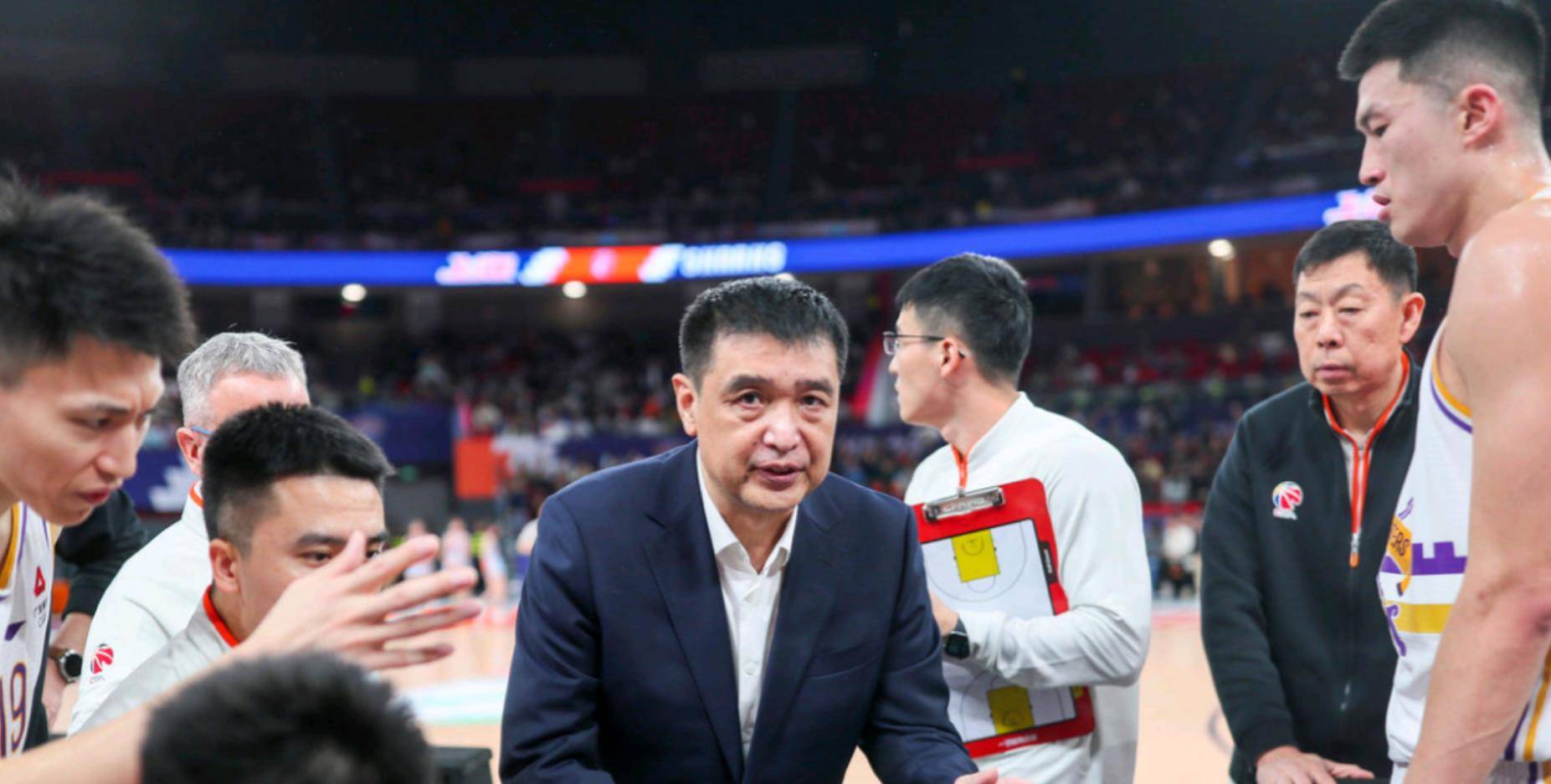 cba顶薪先生遭北控男篮裁掉,闵鹿蕾不要混子球员_赛季_比赛_未来的