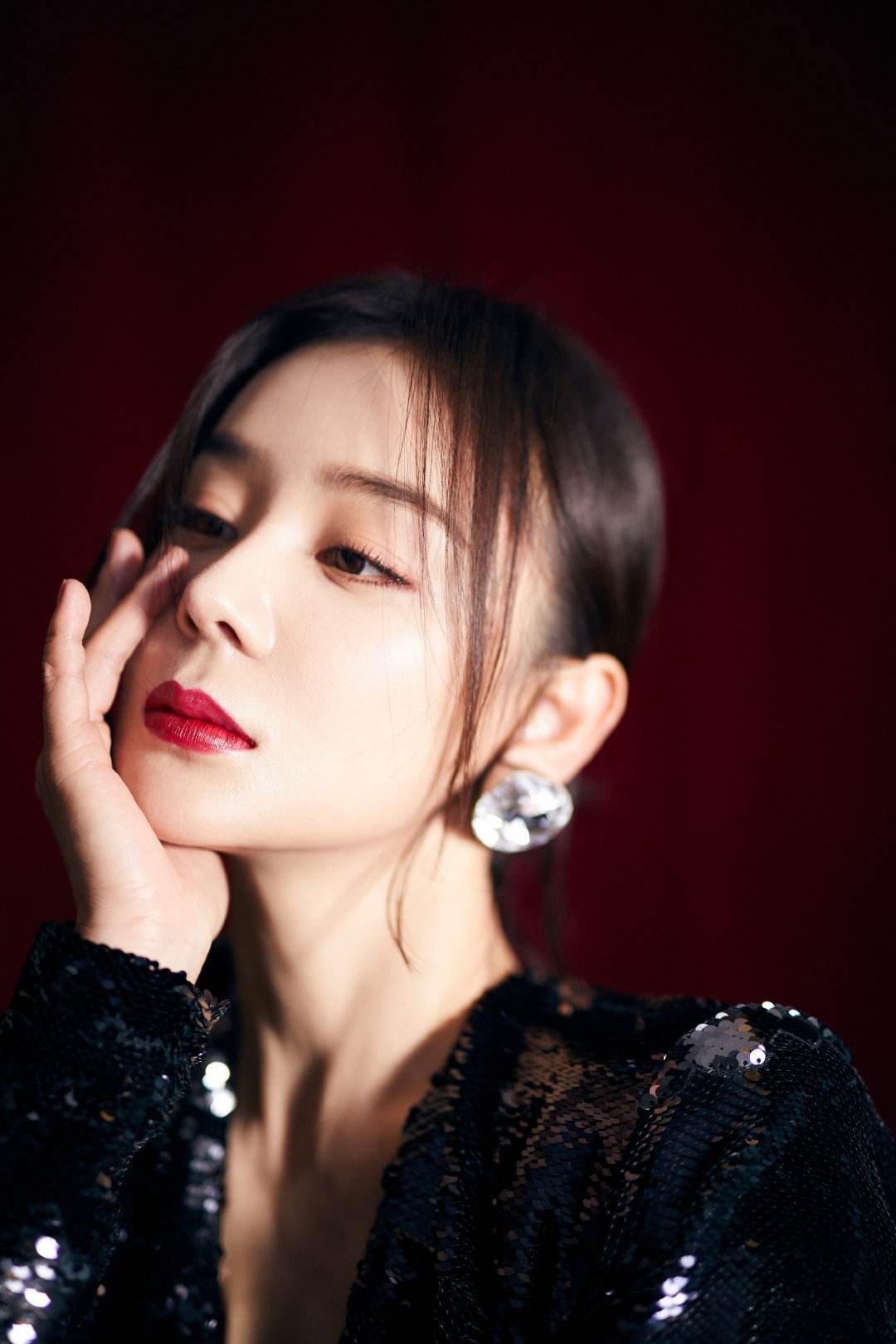 36岁袁姗姗,饱满有料让人心动!_演技_广大观众_时尚