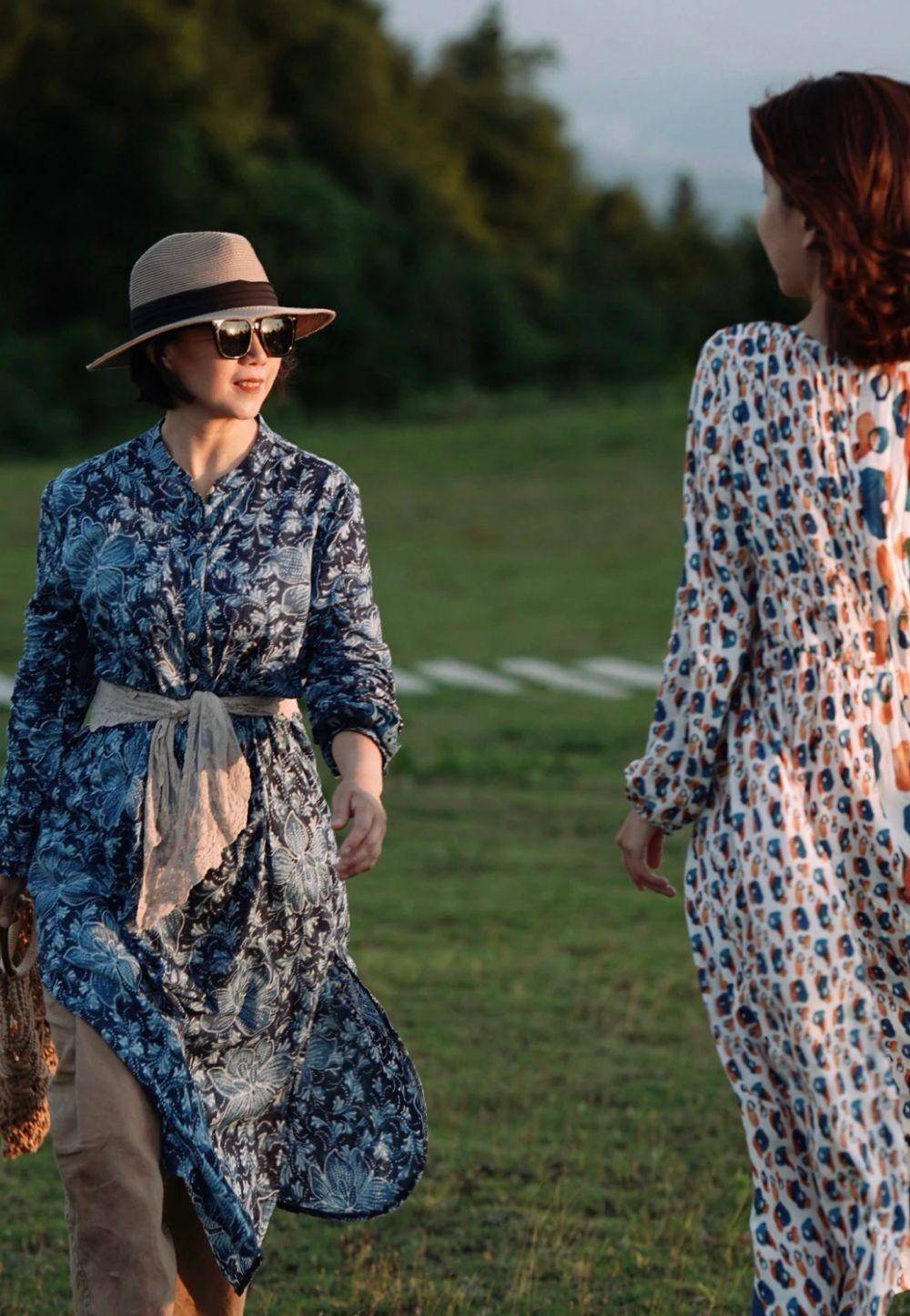 中国大妈的"三件套":墨镜,丝巾,碎花裙,原来可以这么高级_颜色_时尚