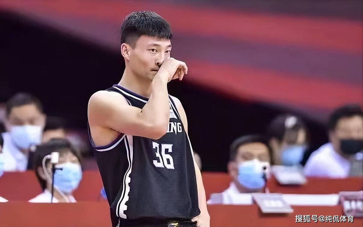 鄢手骐用4场比赛,将自己职业生涯打没了!球迷:手帝能力真不差_辽篮_乌
