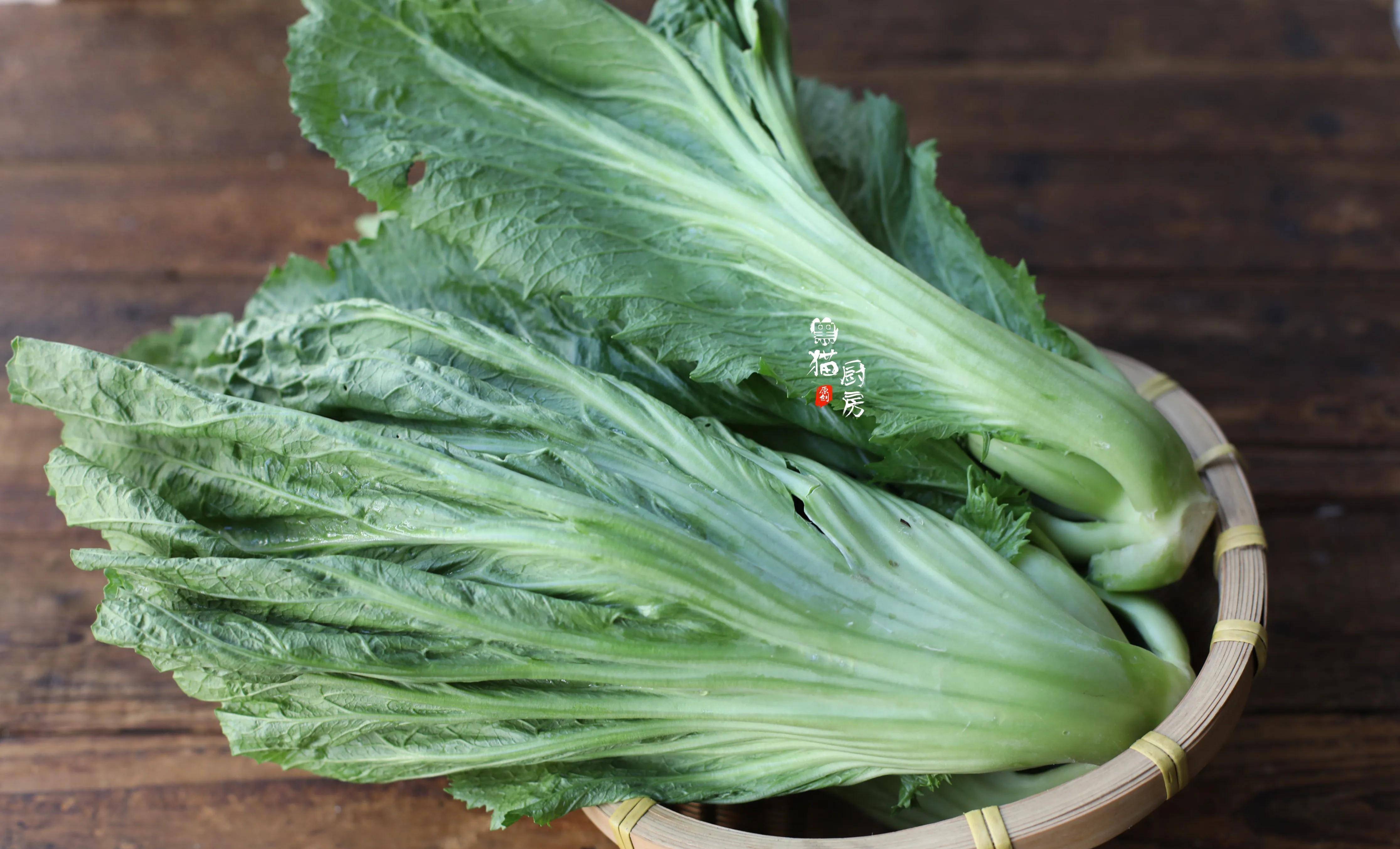 广东人冬天最爱吃这青菜,2元一斤,煲汤味道最鲜甜,还不易便秘