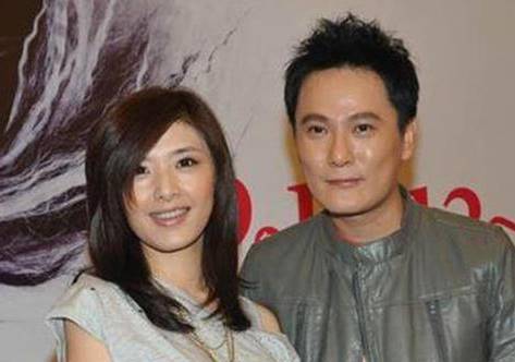 54岁张信哲单身28年至今不婚,捐光上亿资产,竟然都是为了她?