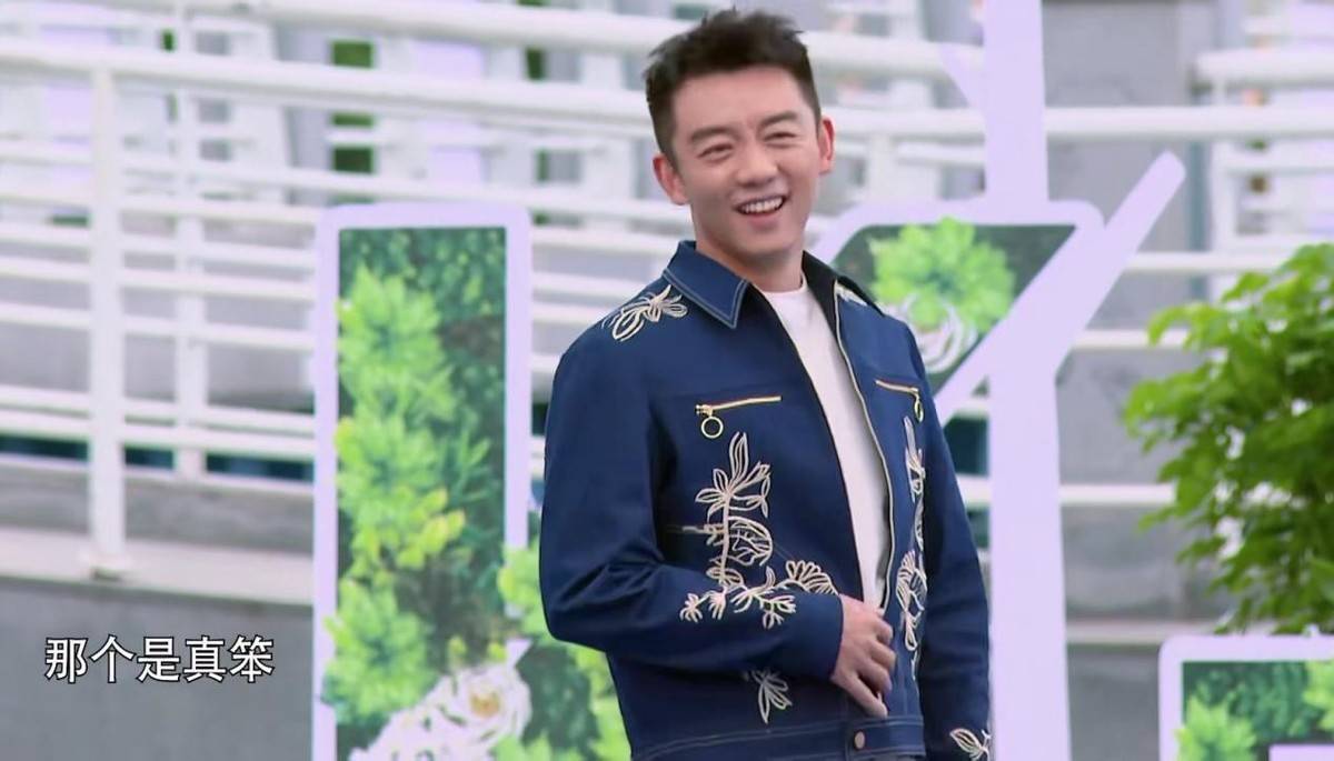 看过前几季《奔跑吧》的观众相信都知道,只要节目组给了郑恺特殊身份