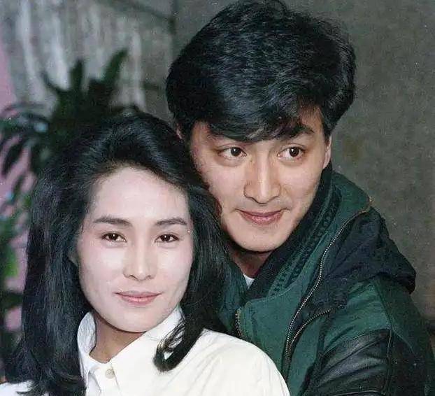 他一生最爱一人,痴情33年,如今64岁仍单身未婚_何家劲_高金素梅_故事