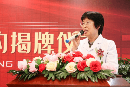 【医疗资讯】昆明良方外阴白斑研究中心"范颖教授 名医工作室"正式