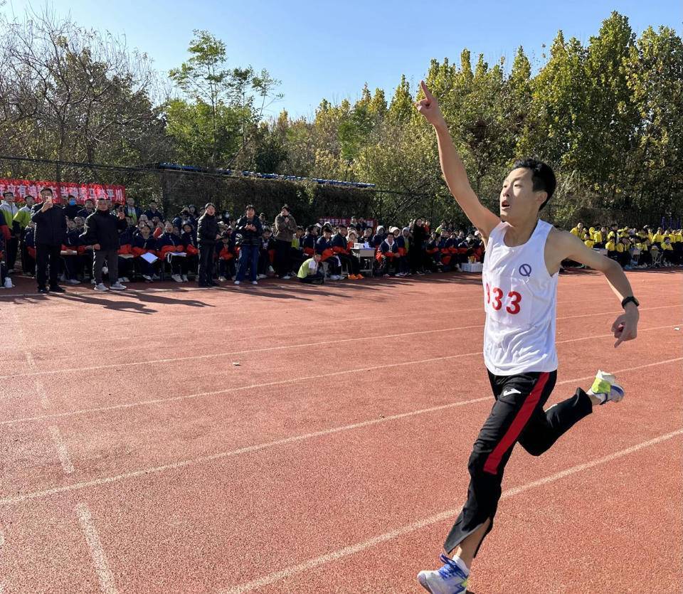 定陶区第二实验中学举办第三届秋季运动会_发展_开幕式_校园