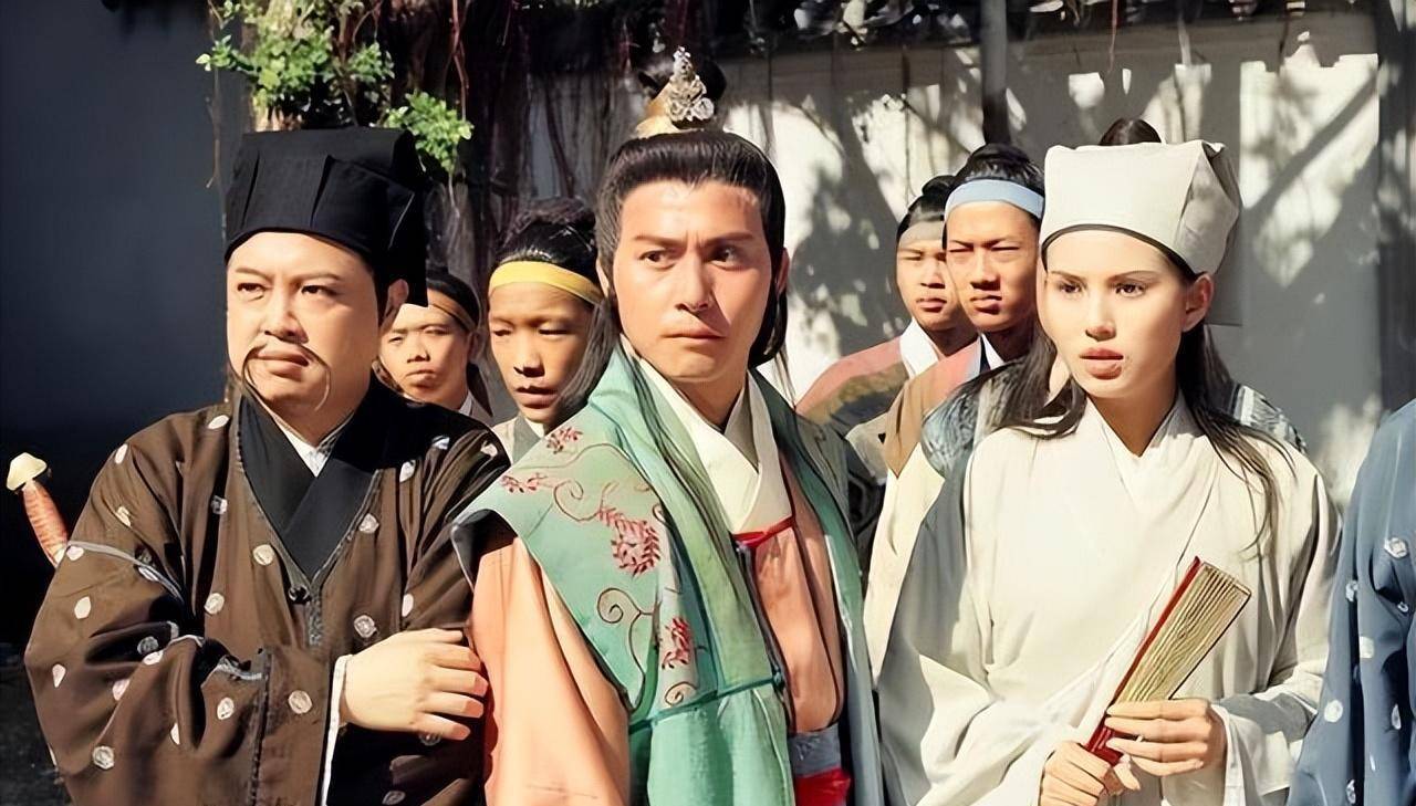 也成就了一个个惟妙惟肖的经典人物,像天龙八部》中的包不同,神雕侠侣
