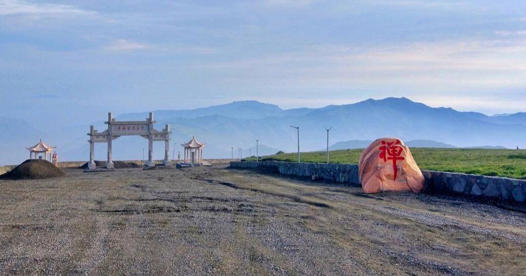 山西忻州东台顶:一座神秘而美丽的山峰