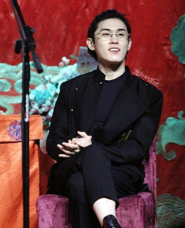 德云社关九海返场,把师哥岳云鹏逗笑,关九海真是越来越出彩_观众