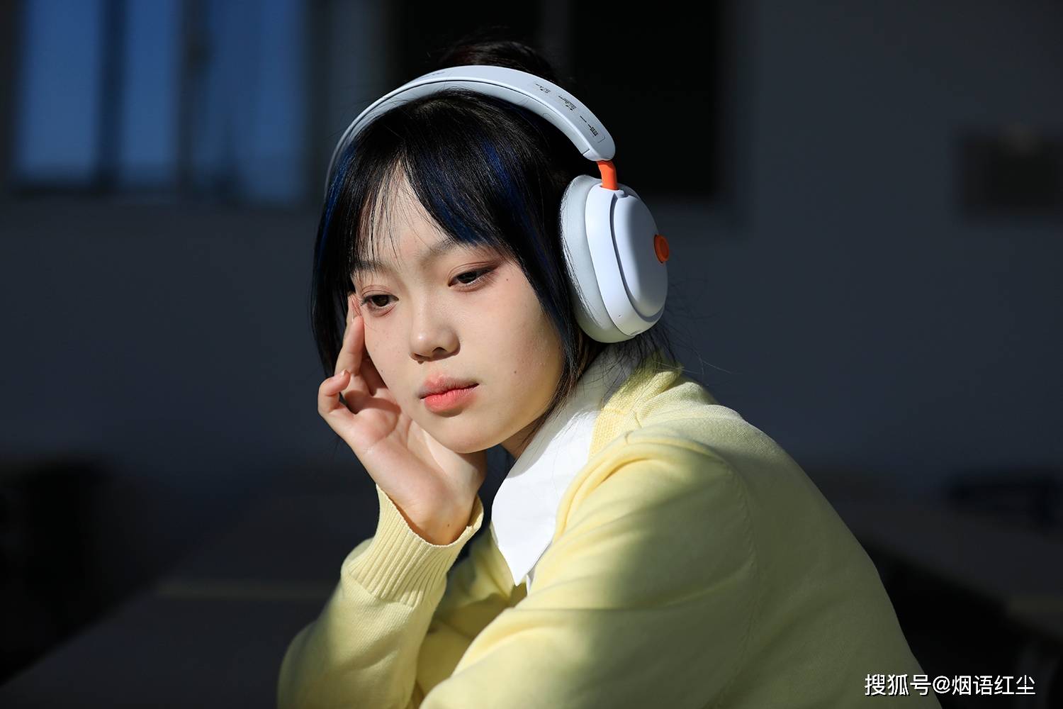 双11期间,小妹让我为她选择一款头戴式耳机,必须好看,还强调必须便宜.